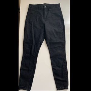 Black Skinny Jeans :)